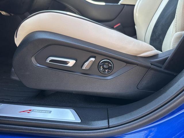Photo of 2022 Apex Blue Pearl Acura RDX