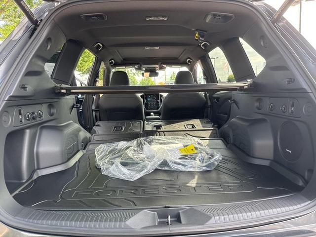 Photo of 2025 Magnetite Gray Metallic Subaru Forester