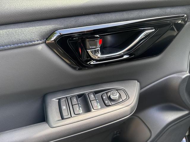 Photo of 2025 Magnetite Gray Metallic Subaru Forester