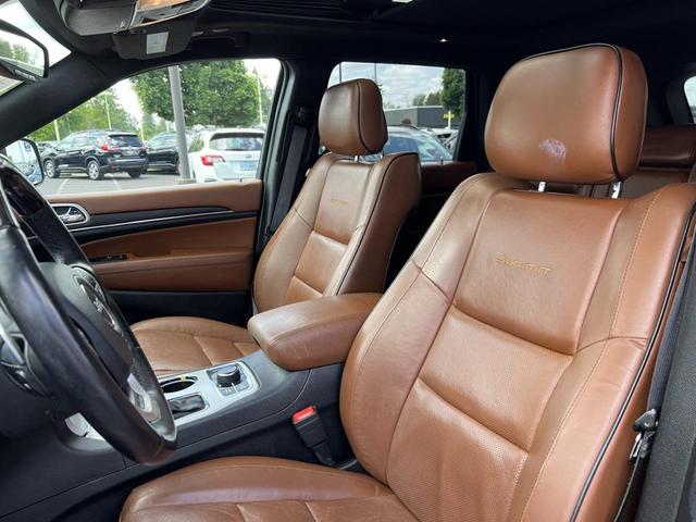 Photo of 2019 Diamond Black Crystal Pearlcoat Jeep Grand Cherokee