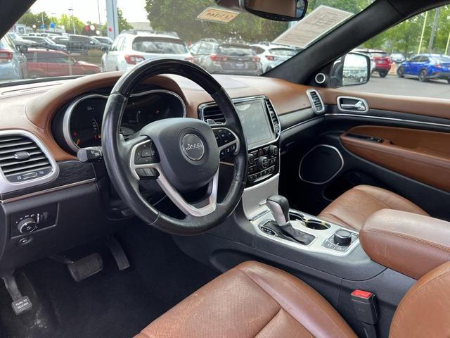 Photo of 2019 Diamond Black Crystal Pearlcoat Jeep Grand Cherokee