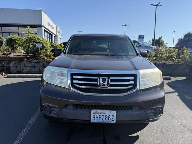 Photo of 2012 Dark Amber Metallic Honda Pilot