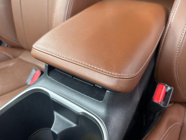 Photo of 2021 Autumn Green Metallic Subaru Outback