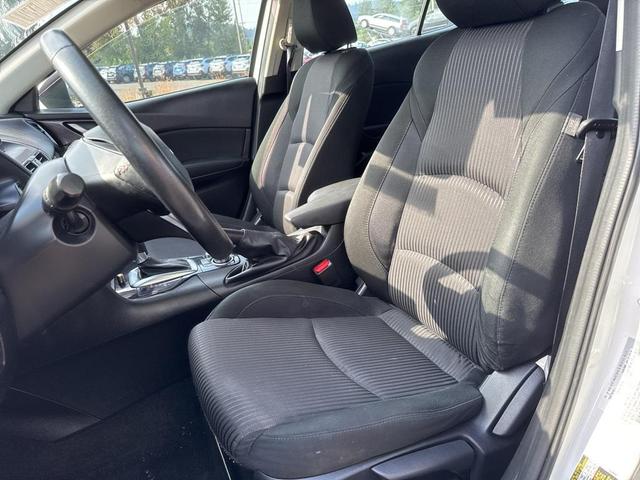Photo of 2015 Snowflake White Pearl Mica Mazda Mazda3