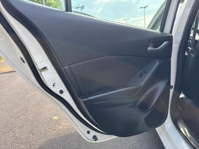 Photo of 2015 Snowflake White Pearl Mica Mazda Mazda3