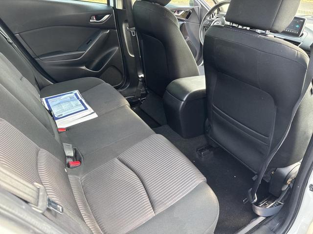 Photo of 2015 Snowflake White Pearl Mica Mazda Mazda3