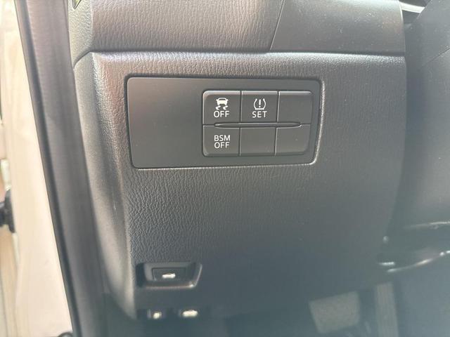 Photo of 2015 Snowflake White Pearl Mica Mazda Mazda3