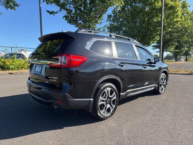 Photo of 2023 Crystal Black Silica Subaru Ascent