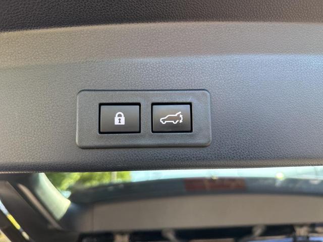 Photo of 2023 Crystal Black Silica Subaru Ascent