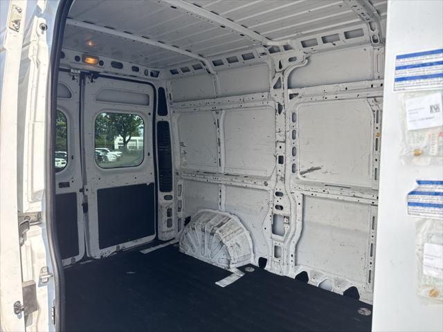Photo of 2019 Bright White Clearcoat RAM ProMaster 1500
