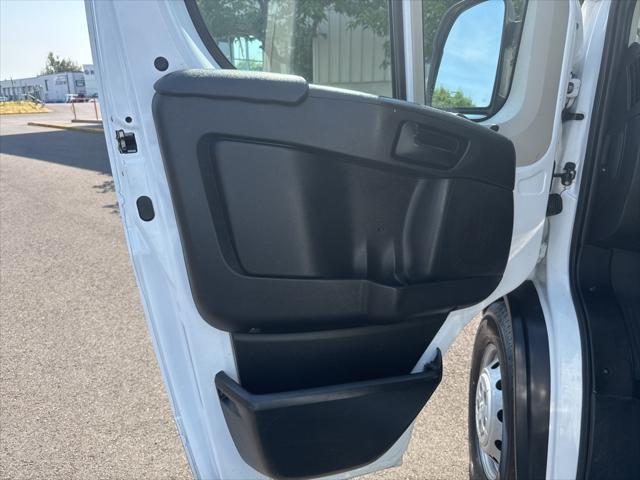 Photo of 2019 Bright White Clearcoat RAM ProMaster 1500