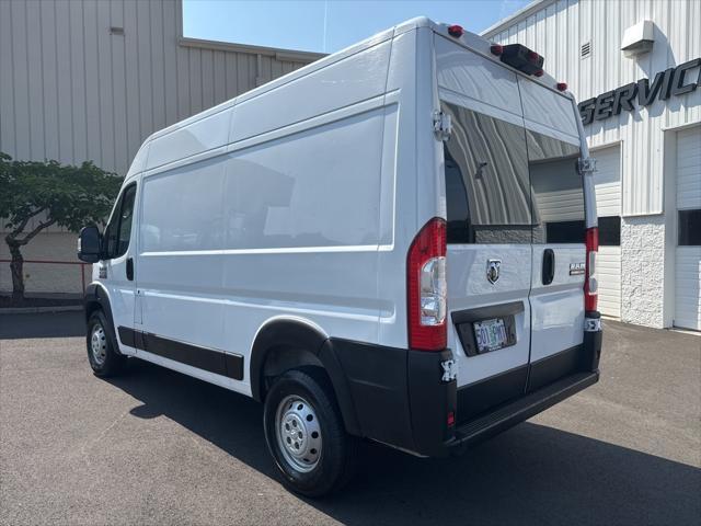 Photo of 2019 Bright White Clearcoat RAM ProMaster 1500