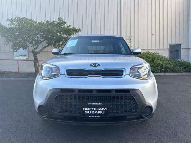 Photo of 2015 Bright Silver Kia Soul