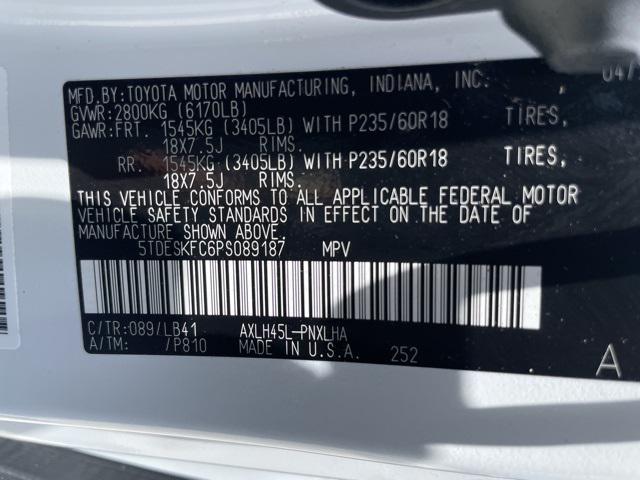 Photo of 2023 Pearl Toyota Sienna