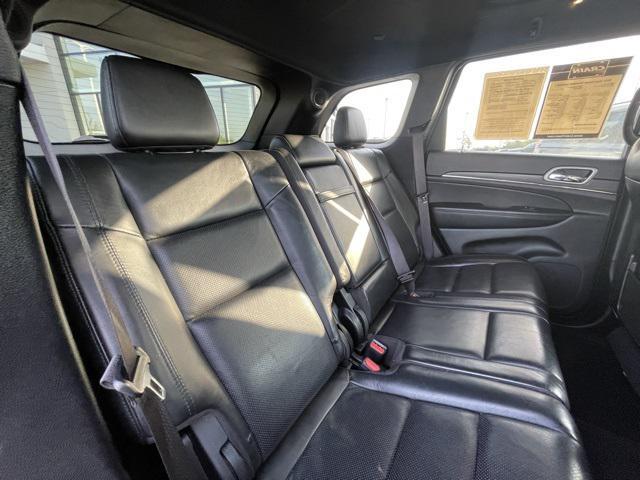Photo of 2021 Diamond Black Crystal Pearlcoat Jeep Grand Cherokee