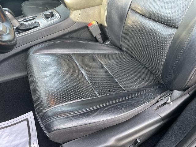 Photo of 2021 Diamond Black Crystal Pearlcoat Jeep Grand Cherokee