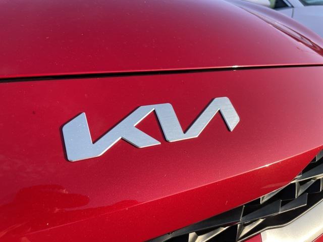Photo of 2023 Currant Red Kia Forte