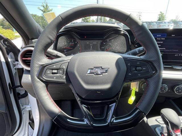 Photo of 2025 Summit White Chevrolet Trax