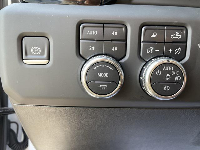 Photo of 2025 White Frost Tricoat GMC Sierra 3500