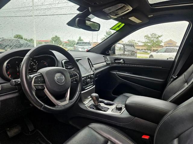 Photo of 2021 Bright White Clearcoat Jeep Grand Cherokee