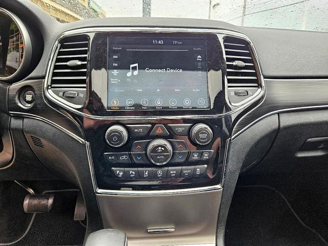 Photo of 2021 Bright White Clearcoat Jeep Grand Cherokee