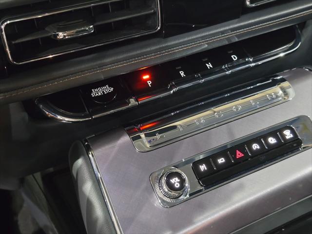 Photo of 2025 Infinite Black Metallic Clearcoat Lincoln Aviator