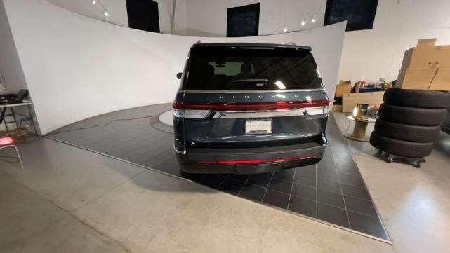 Photo of 2024 Flight Blue Metallic Clearcoat Lincoln Navigator