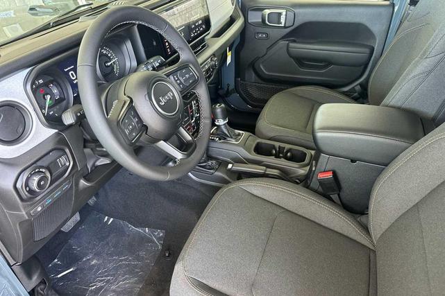 Photo of 2025 Anvil Clearcoat Jeep Wrangler 4xe