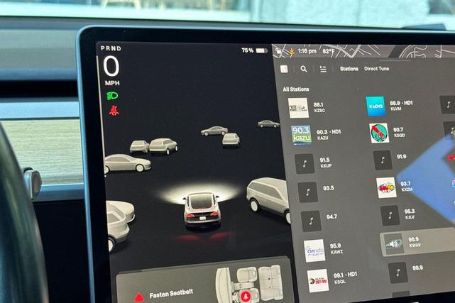 Photo of 2019 Grey Tesla Model 3
