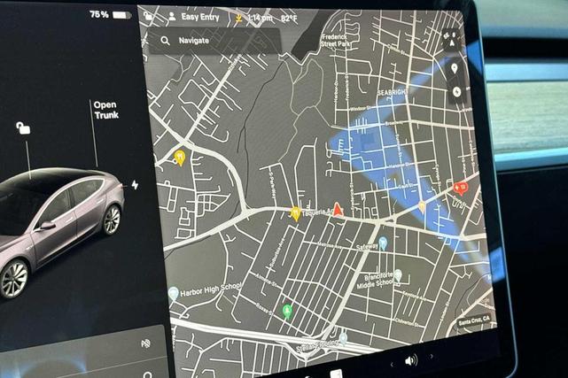 Photo of 2019 Grey Tesla Model 3