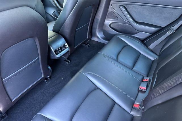 Photo of 2019 Grey Tesla Model 3