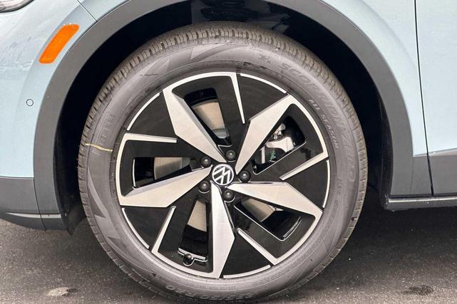 Photo of 2025 Blue Volkswagen ID.4