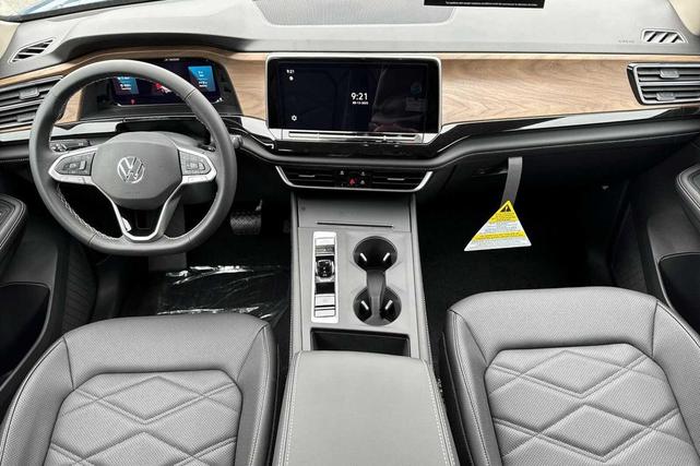 Photo of 2025 Mountain Lake B Volkswagen Atlas