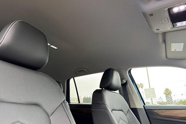 Photo of 2025 Mountain Lake B Volkswagen Atlas
