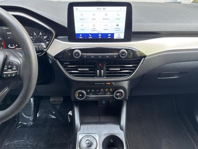 Photo of 2020 Agate Black Metallic Ford Escape