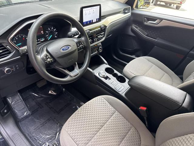 Photo of 2020 Agate Black Metallic Ford Escape