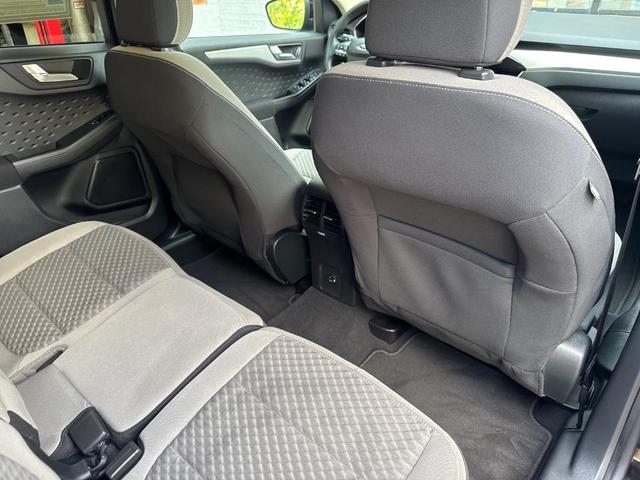 Photo of 2020 Agate Black Metallic Ford Escape