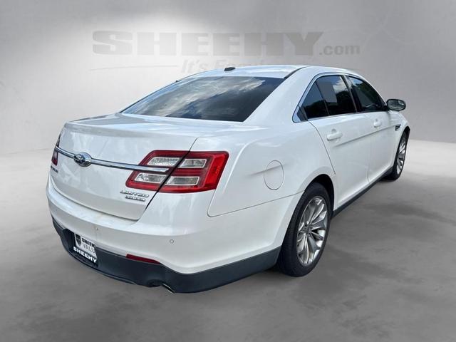 Photo of 2014 White Platinum Tri-Coat Metallic Ford Taurus