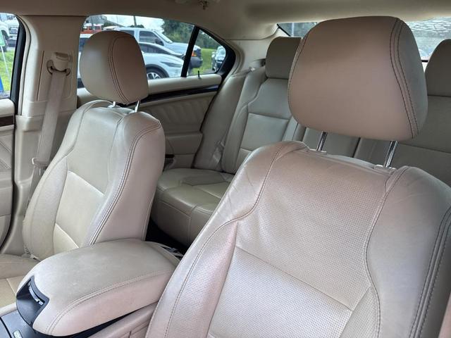 Photo of 2014 White Platinum Tri-Coat Metallic Ford Taurus