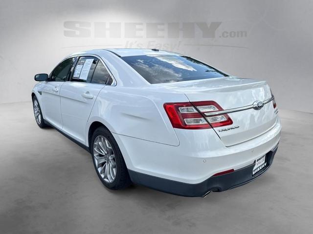 Photo of 2014 White Platinum Tri-Coat Metallic Ford Taurus