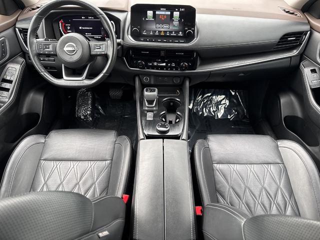 Photo of 2023 Gun Metallic Nissan Rogue
