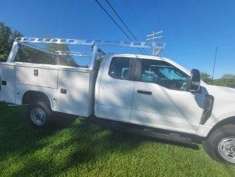 Photo of 2025 Oxford White Ford F-250