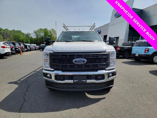 Photo of 2025 Oxford White Ford F-250