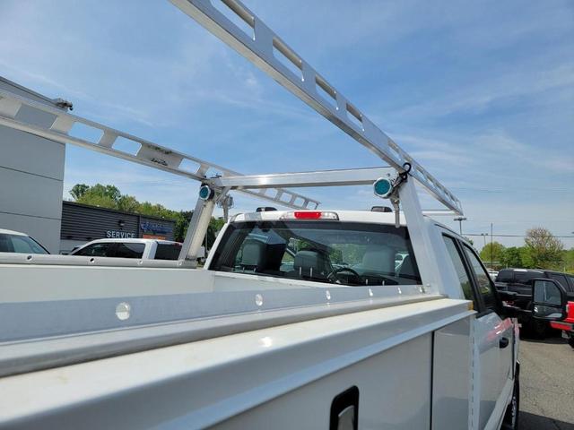 Photo of 2025 Oxford White Ford F-250