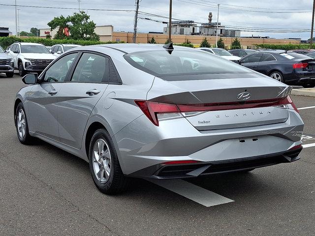 Photo of 2021 Silver Hyundai ELANTRA