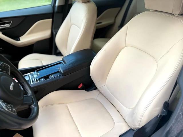 Photo of 2018 Fuji White Jaguar F-PACE
