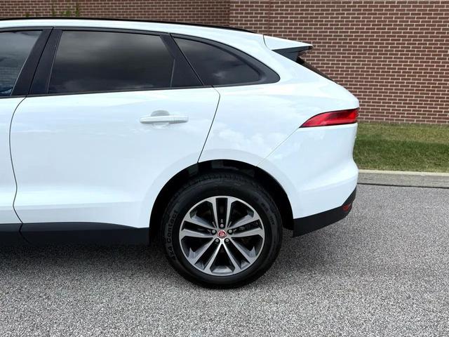 Photo of 2018 Fuji White Jaguar F-PACE