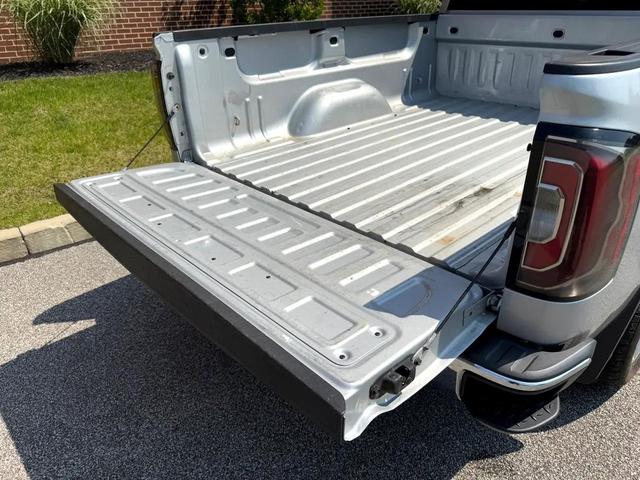 Photo of 2016 Quicksilver Metallic GMC Sierra 1500