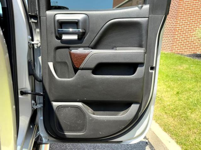 Photo of 2016 Quicksilver Metallic GMC Sierra 1500