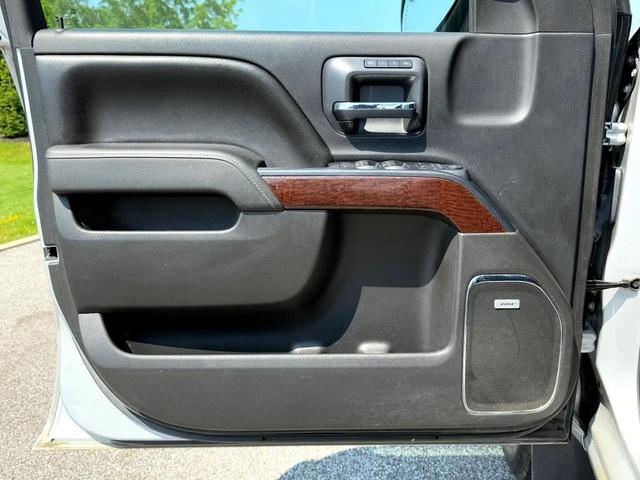 Photo of 2016 Quicksilver Metallic GMC Sierra 1500
